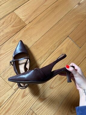 Women's Pointed Slingback Kitten Heels in Dark Brown Leather